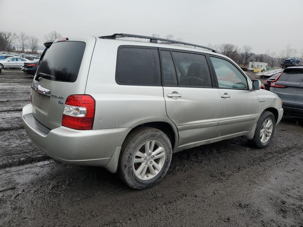 2006 Toyota Highlander VIN JTEDW21A560009378 Copart auction photo, minor dent/scratches damage thumbnail 3