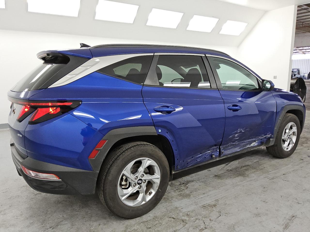 2024 Hyundai Tucson VIN 5NMJBCDE3RH337930 Copart auction photo, side damage thumbnail 3