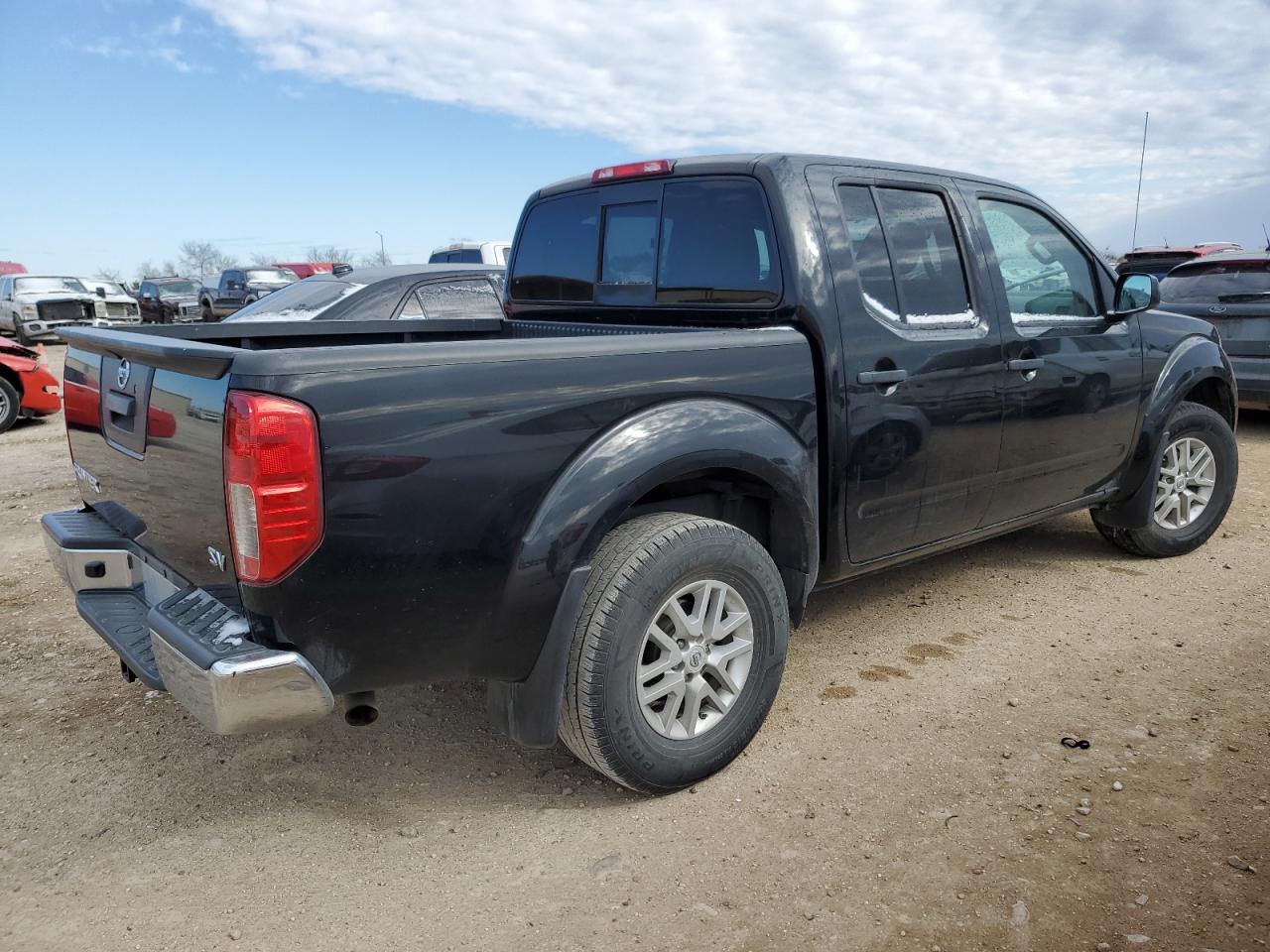 2019 Nissan Navara (Frontier) VIN 1N6AD0EV4KN792458 Copart auction photo, side / front end damage thumbnail 3