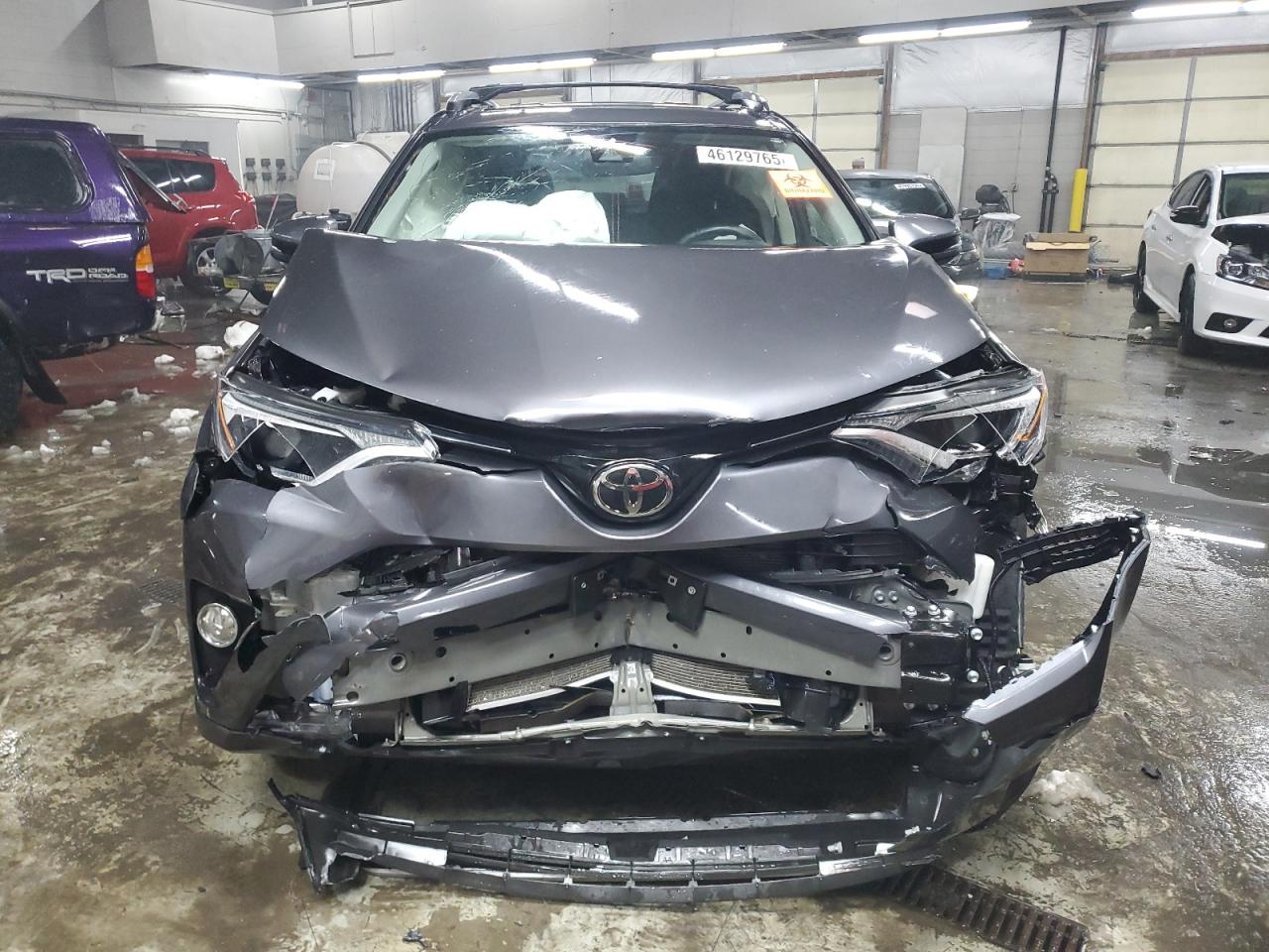 2018 Toyota RAV 4 VIN JTMRFREV3JJ723562 Copart auction photo, front end damage thumbnail 5