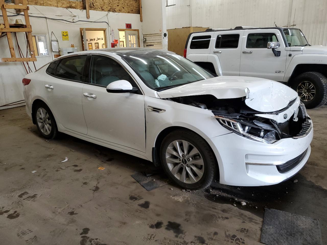 2016 KIA Optima VIN 5XXGU4L31GG061804 Copart auction photo, front end damage thumbnail 4