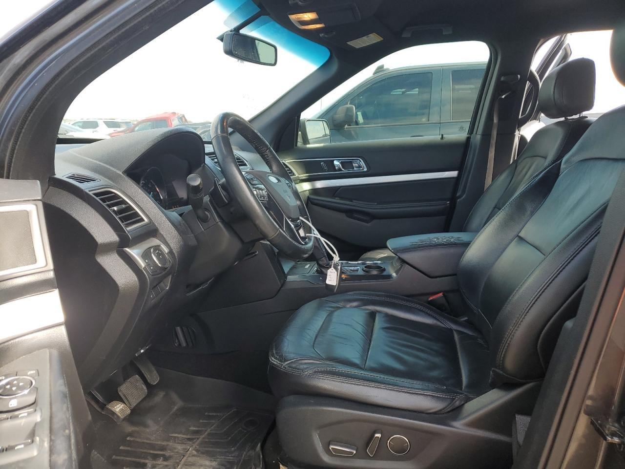 2017 Ford Explorer VIN 1FM5K7D85HGC65701 Copart auction photo, front end / side damage thumbnail 7