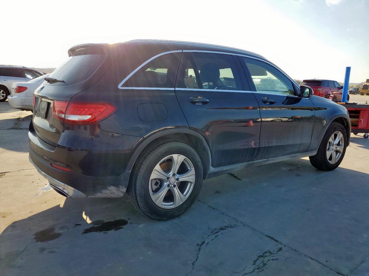 2016 Mercedes-Benz GLC VIN WDC0G4JB9GF101588 Copart auction photo, side damage thumbnail 3