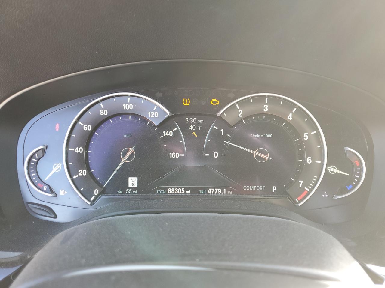 2017 BMW 5er VIN WBAJE5C37HG916604 Copart auction photo, front end / minor dent/scratches damage thumbnail 9