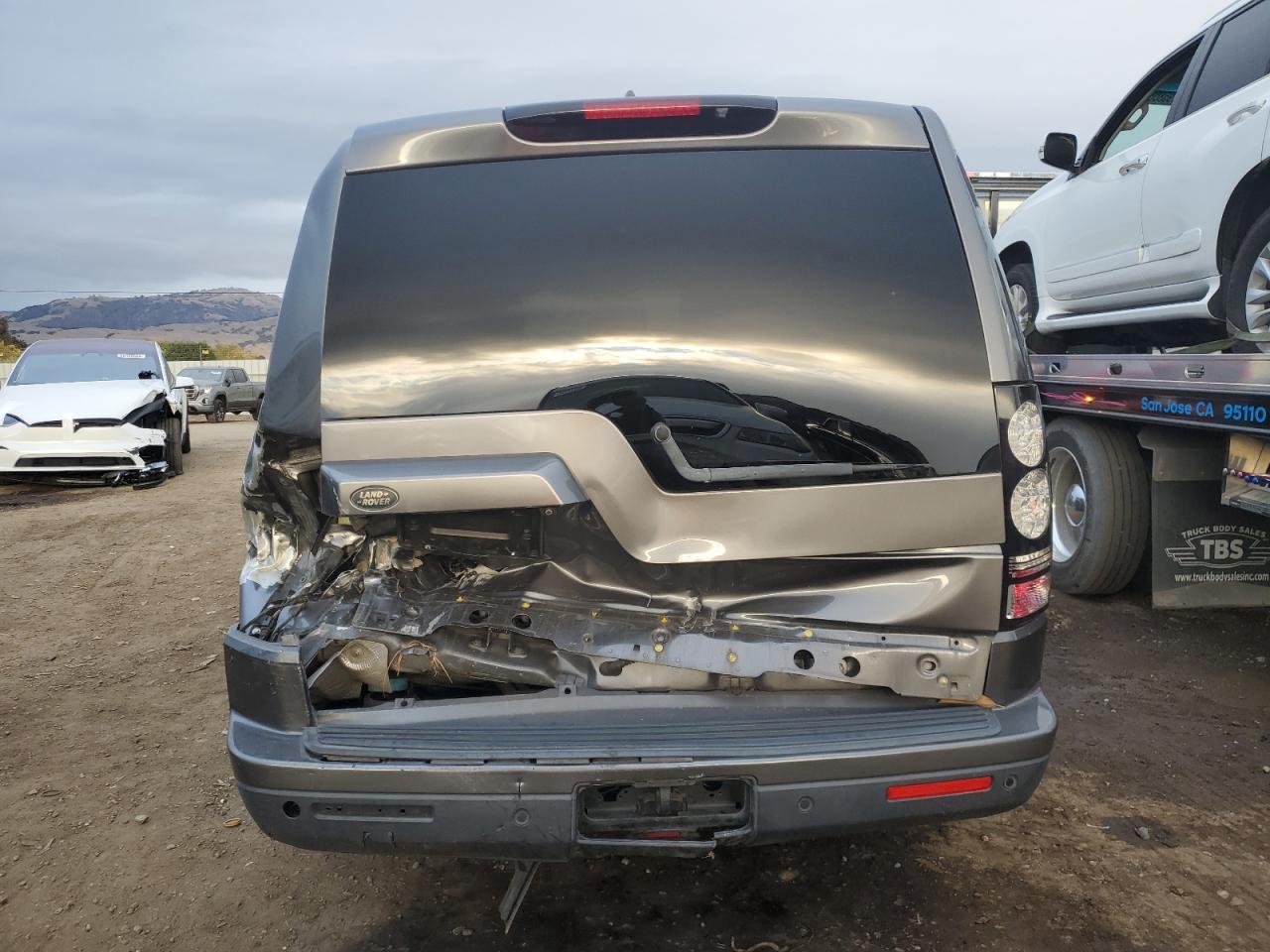 2016 Land Rover LR4 VIN SALAG2V66GA843190 Copart auction photo, rear end damage thumbnail 6