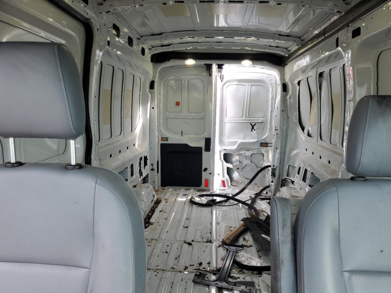 2018 Ford Transit VIN 1FTYR2CM7JKA03177 Copart auction photo, rear end / front end damage thumbnail 10