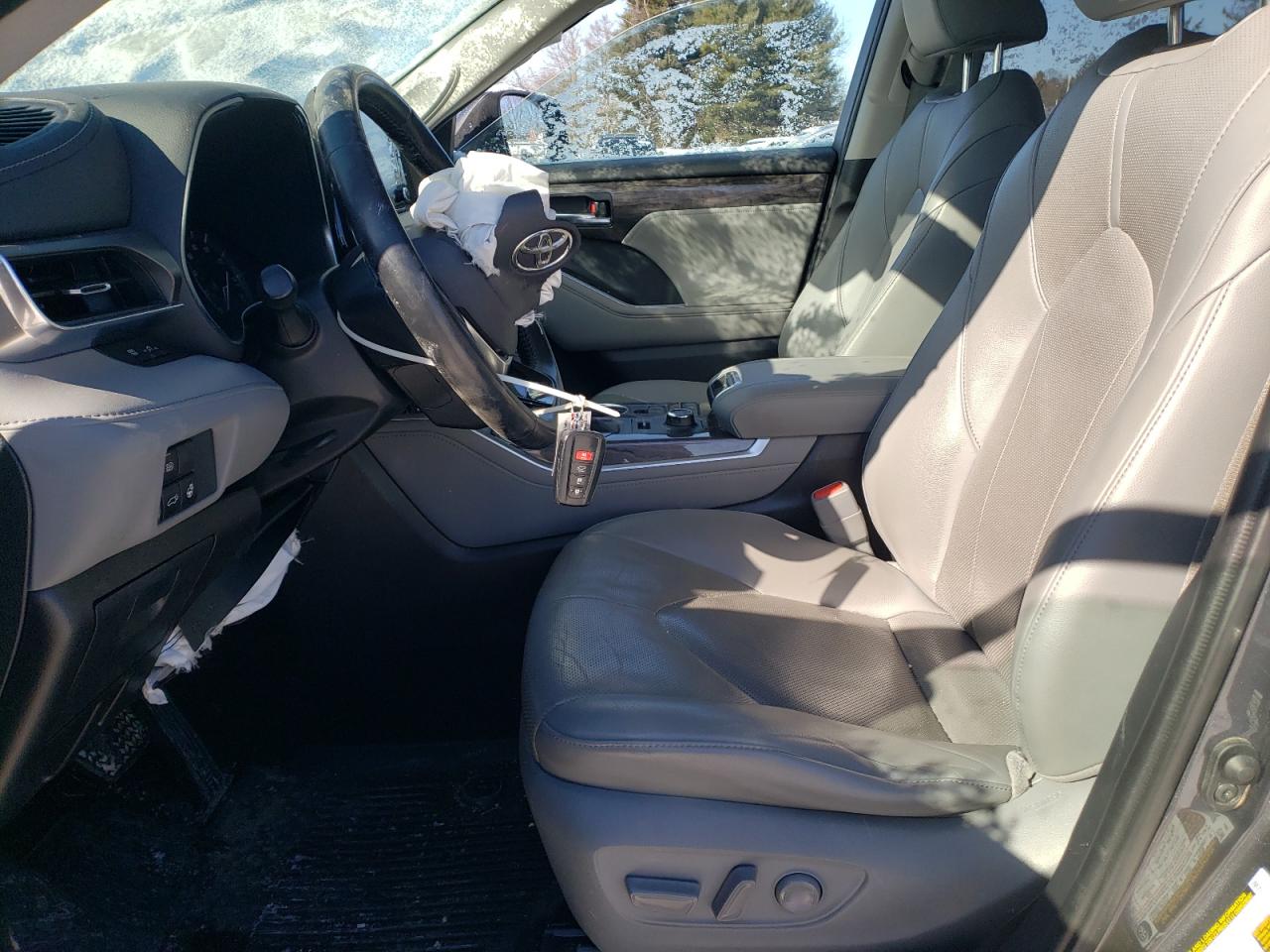 2020 Toyota Highlander VIN 5TDDZRBH5LS016095 Copart auction photo, front end / minor dent/scratches damage thumbnail 7