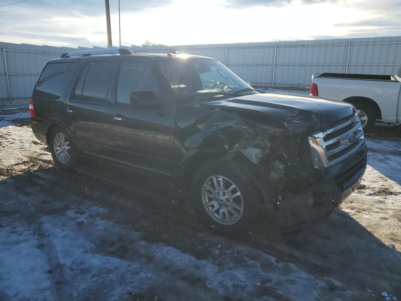 2012 Ford Expedition VIN 1FMJU2A59CEF45227 Copart auction photo, front end / side damage thumbnail 4