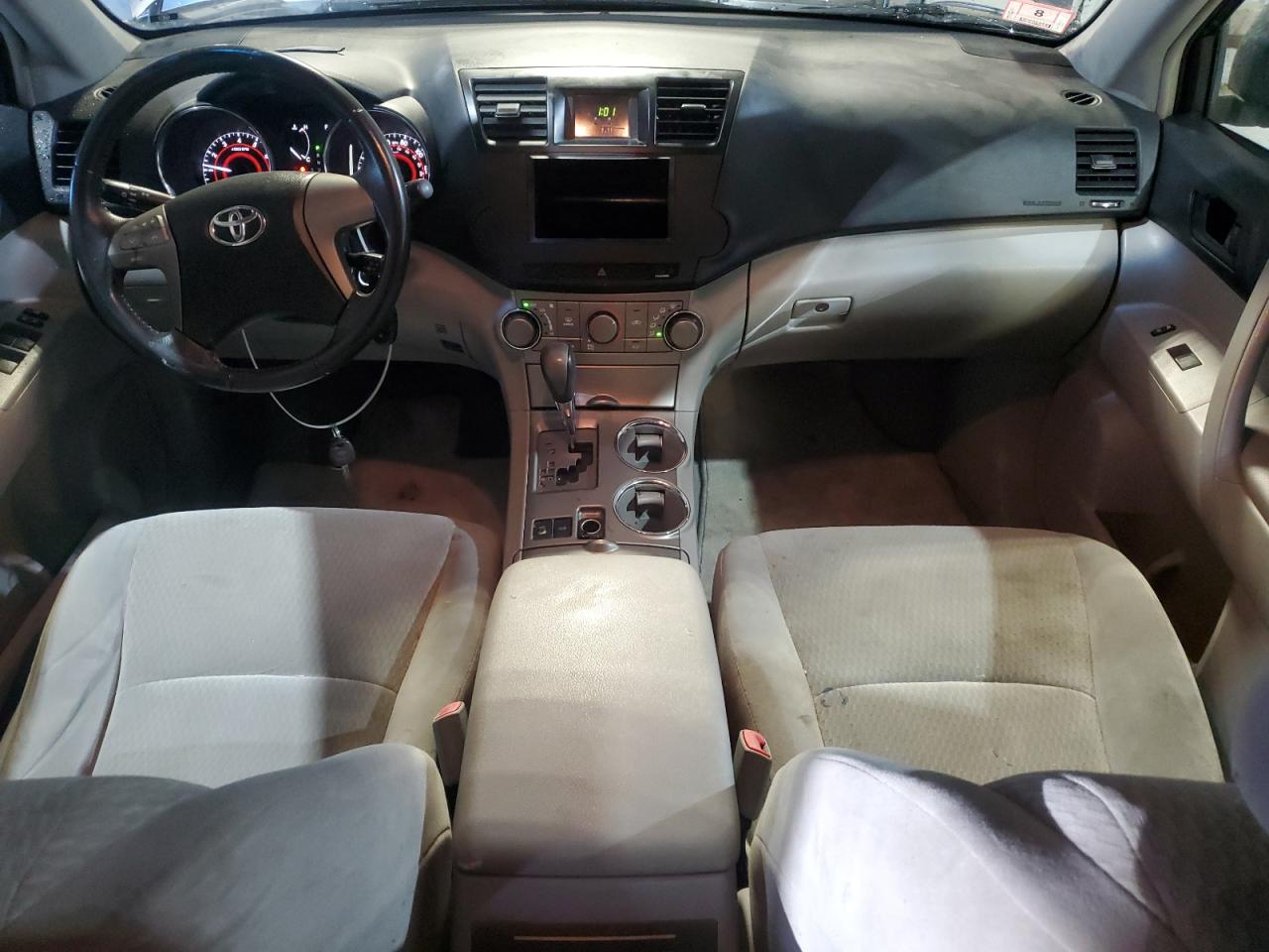 2010 Toyota Highlander VIN 5TDBK3EH5AS008712 Copart auction photo, normal wear damage thumbnail 8