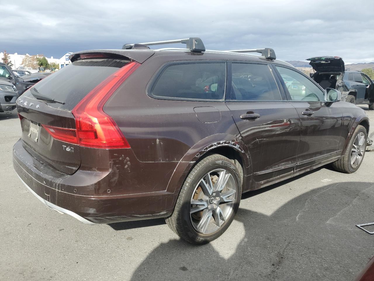 2017 Volvo V90 VIN YV4A22NL3H1002681 Copart auction photo, front end / side damage thumbnail 3