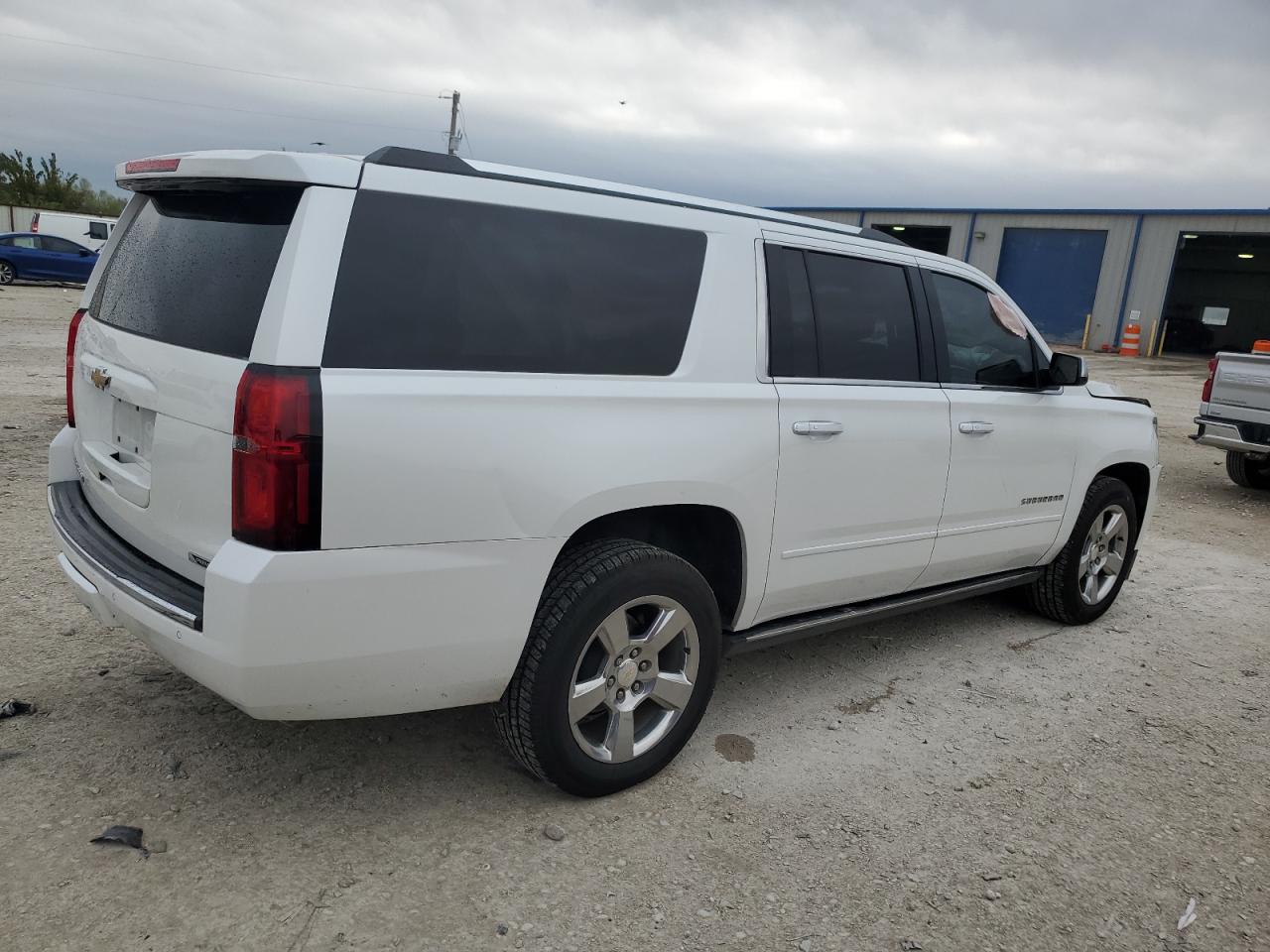 2017 Chevrolet Suburban VIN 1GNSCJKC3HR380897 Copart auction photo, front end damage thumbnail 4