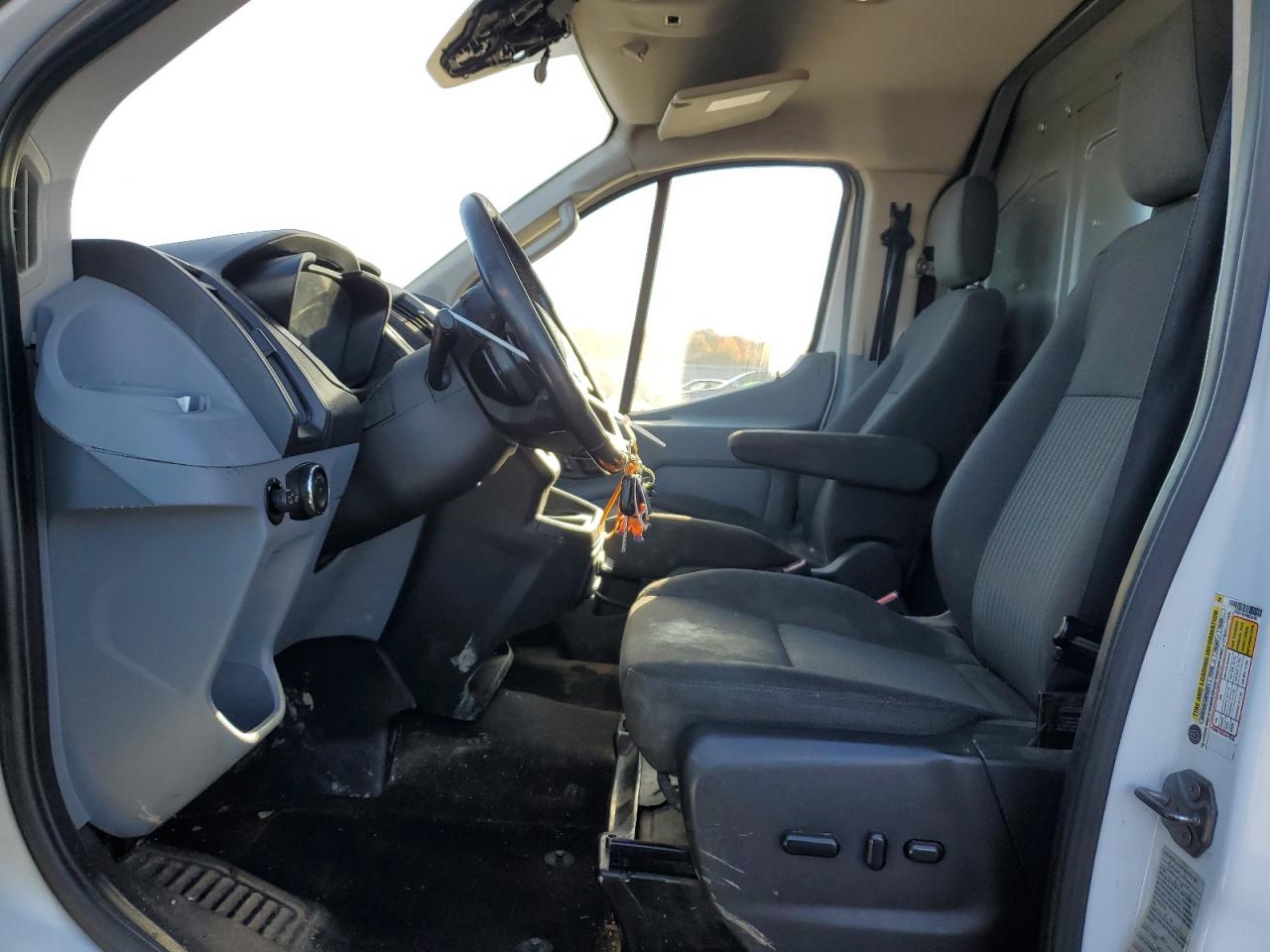 2015 Ford Transit VIN 1FTYR1YG7FKB23193 Copart auction photo, rear end / side damage thumbnail 7