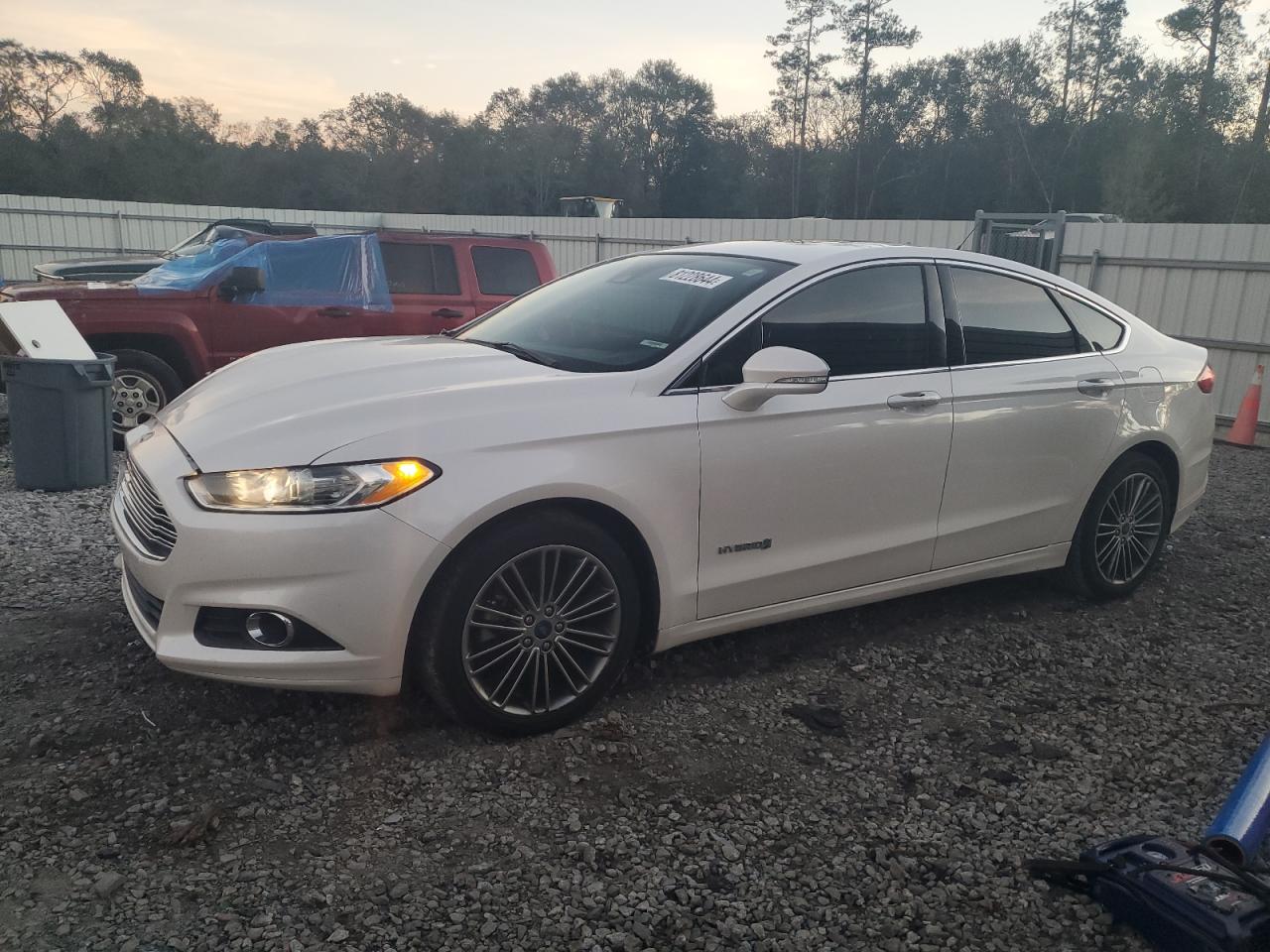 2013 Ford Fusion VIN 3FA6P0LU2DR271433