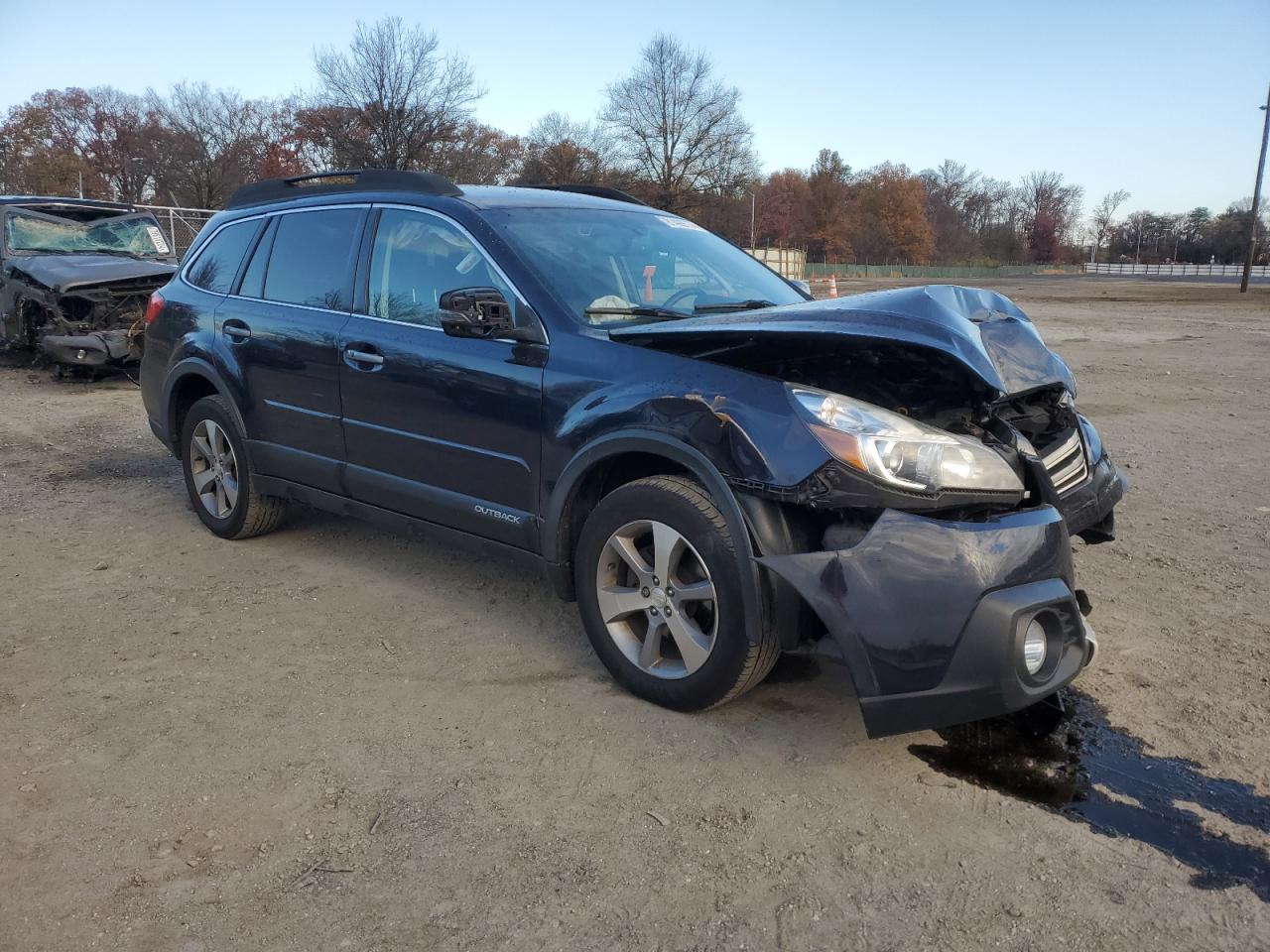 2014 Subaru Outback VIN 4S4BRBPC4E3257237 Copart auction photo, front end / minor dent/scratches damage thumbnail 4