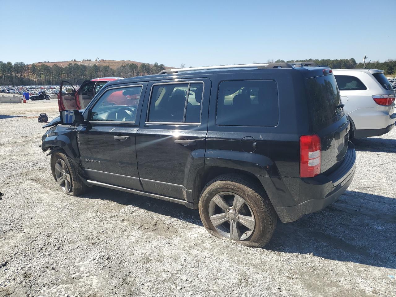 2016 Jeep Liberty (Patriot) VIN 1C4NJPBA3GD677189 Copart auction photo, front end / mechanical damage thumbnail 2