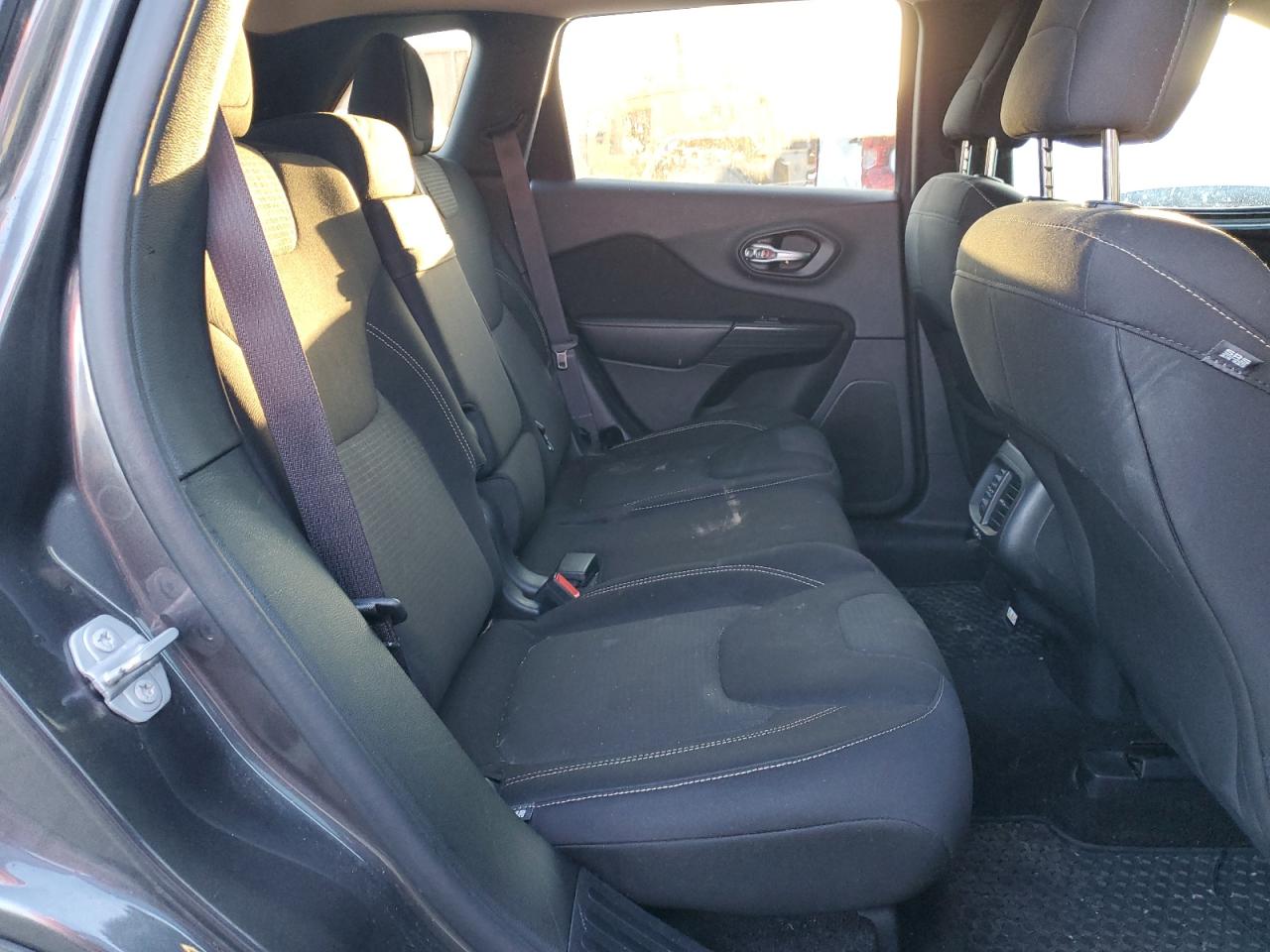 2015 Jeep Grand Cherokee VIN 1C4PJMCB2FW764115 Copart auction photo, side damage thumbnail 12