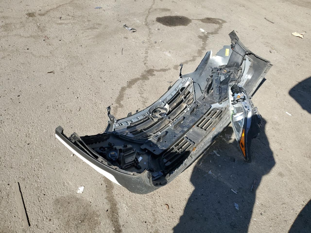 2017 Hyundai Santa Fe VIN 5XYZWDLA3HG501780 Copart auction photo, front end damage thumbnail 13