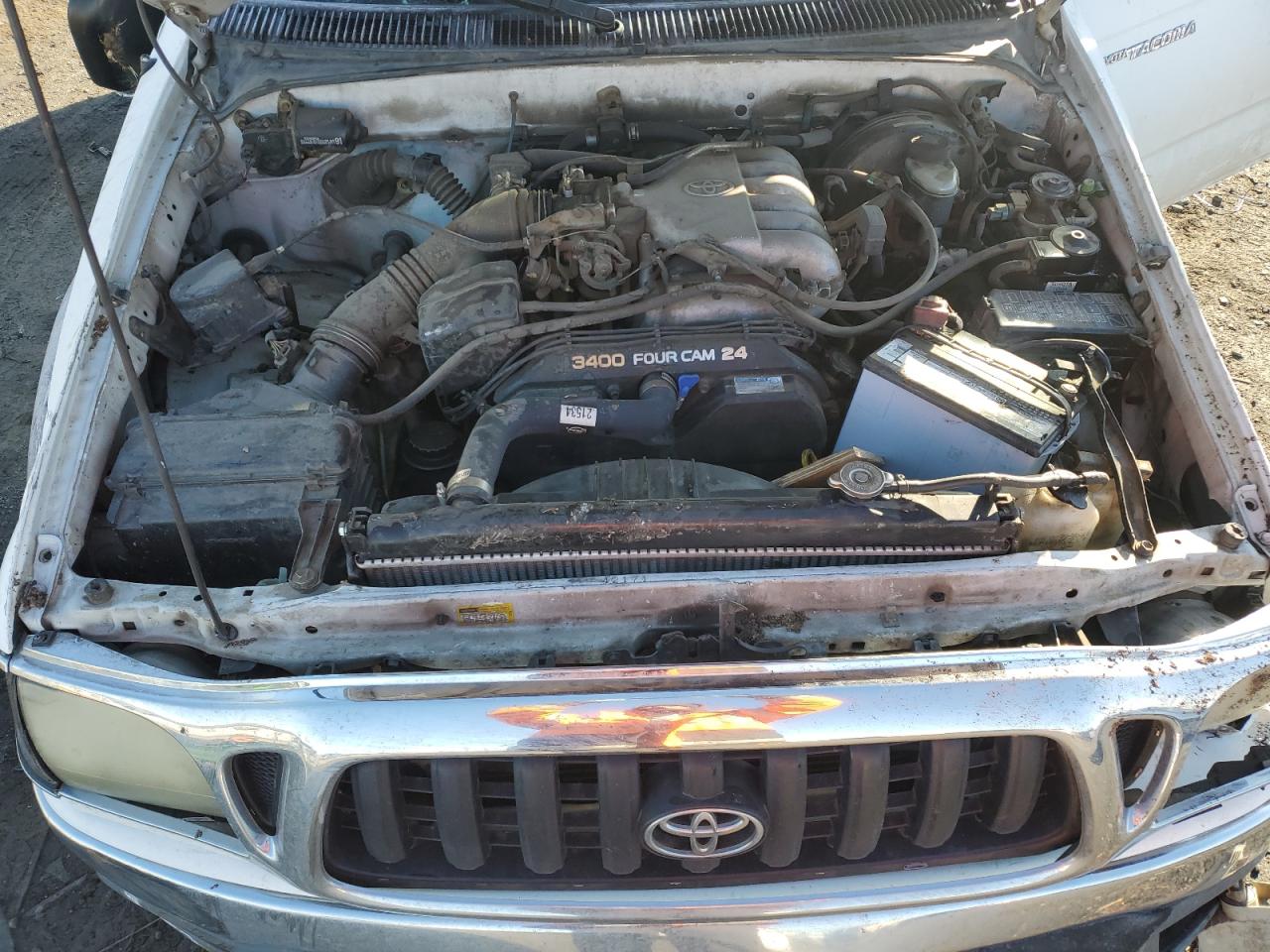 2001 Toyota Tacoma VIN 5TEWN72N11Z770061 Copart auction photo, rollover damage thumbnail 11