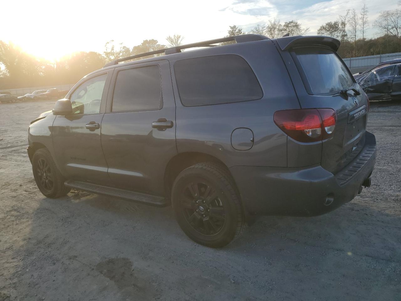 2018 Toyota Sequoia VIN 5TDZY5G16JS070984 Copart auction photo, front end damage thumbnail 2