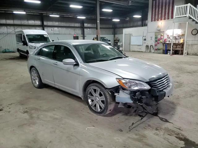 2011 Chrysler 200 VIN 1C3BC1FB1BN606514 Copart auction photo, front end damage thumbnail 10