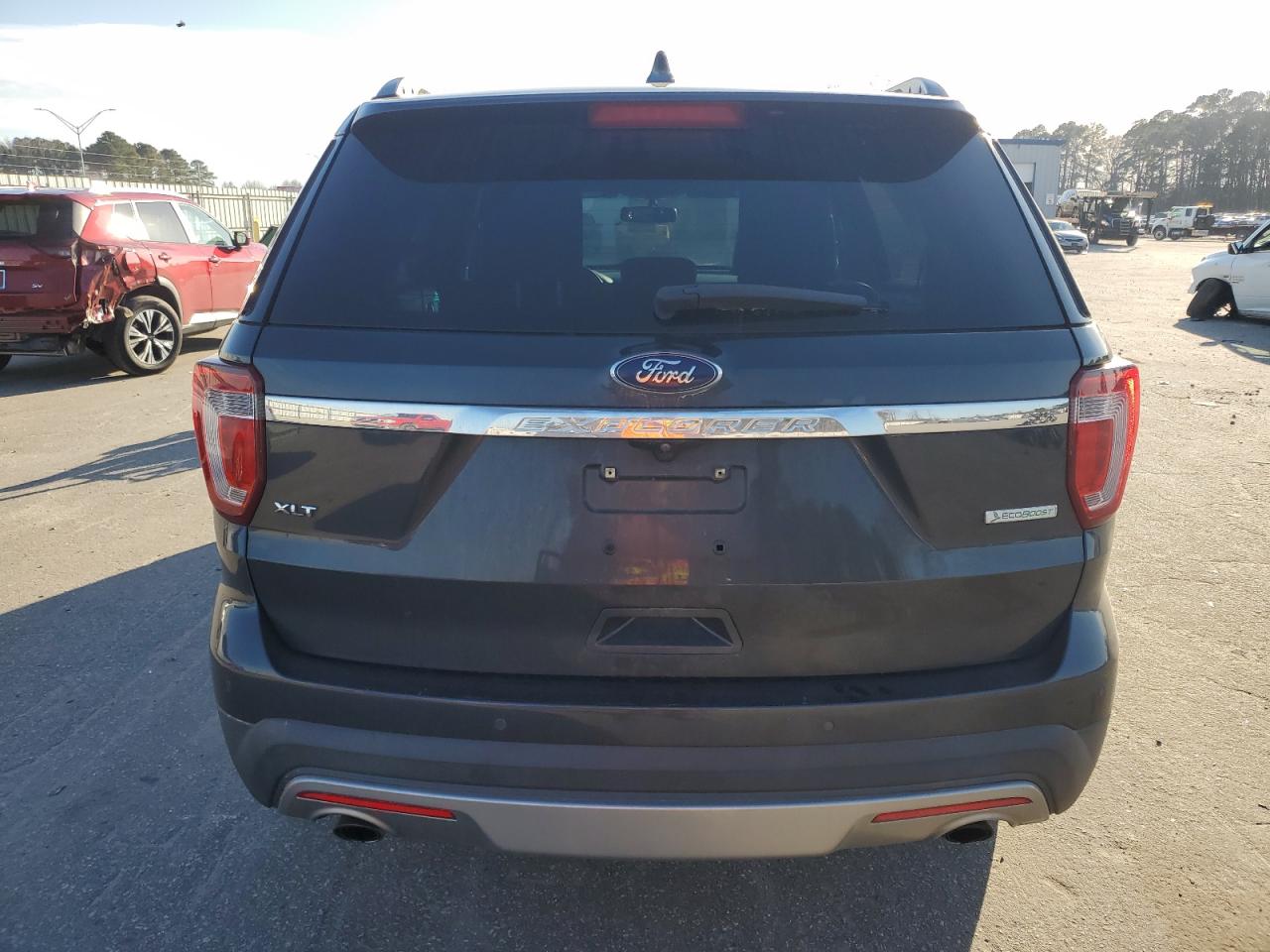 2017 Ford Explorer VIN 1FM5K7DH9HGA14518 Copart auction photo, minor dent/scratches damage thumbnail 6