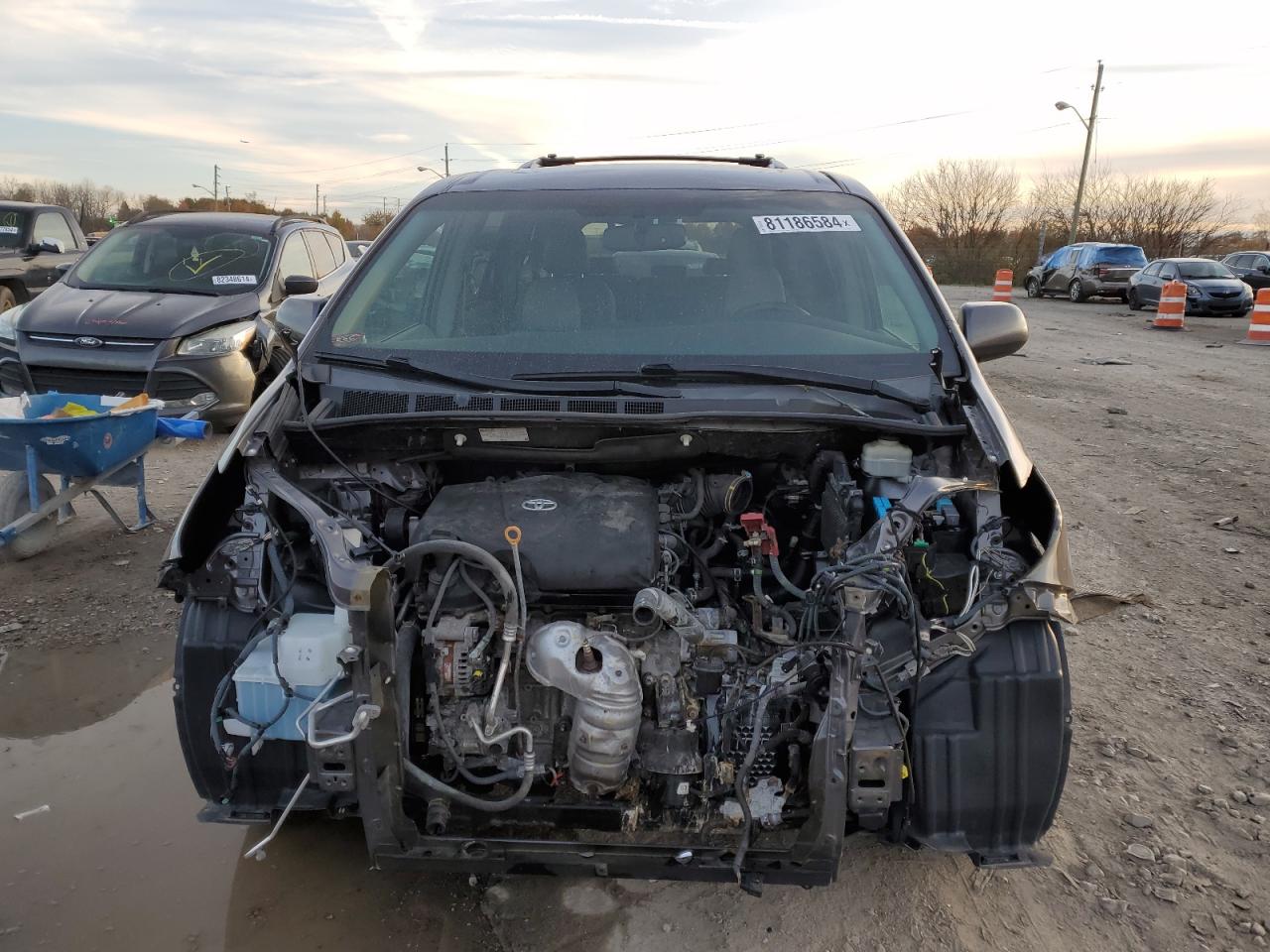 2017 Toyota Sienna VIN 5TDDZ3DC5HS159506 Copart auction photo, front end / undercarriage damage thumbnail 5