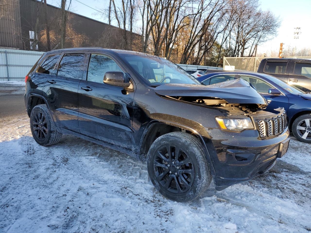 2018 Jeep Grand Cherokee VIN 1C4RJFAG2JC377738 Copart auction photo, front end damage thumbnail 4