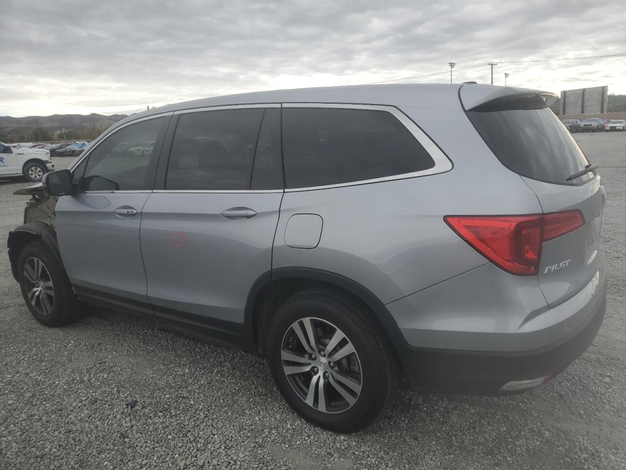 2018 Honda Pilot VIN 5FNYF5H34JB021546 Copart auction photo, front end / side damage thumbnail 2