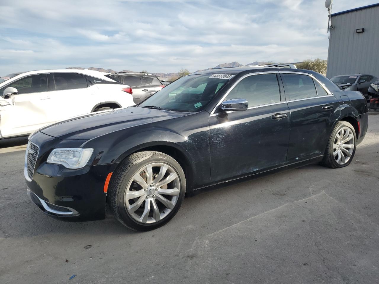 2018 Chrysler 300 VIN 2C3CCAAG5JH327162