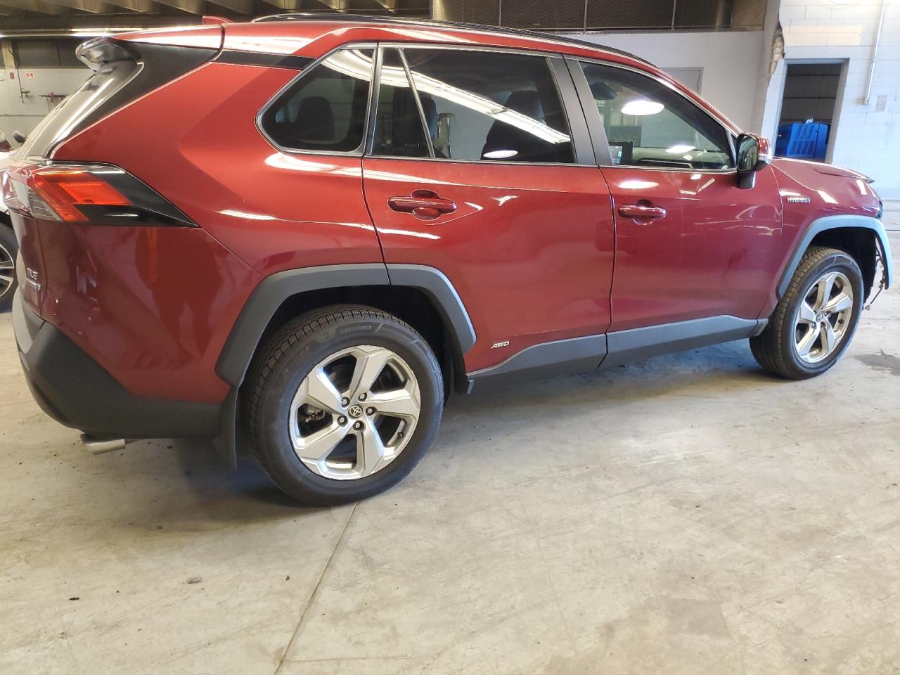 2021 Toyota RAV 4 VIN 4T3B6RFV3MU045868 Copart auction photo, side damage thumbnail 3