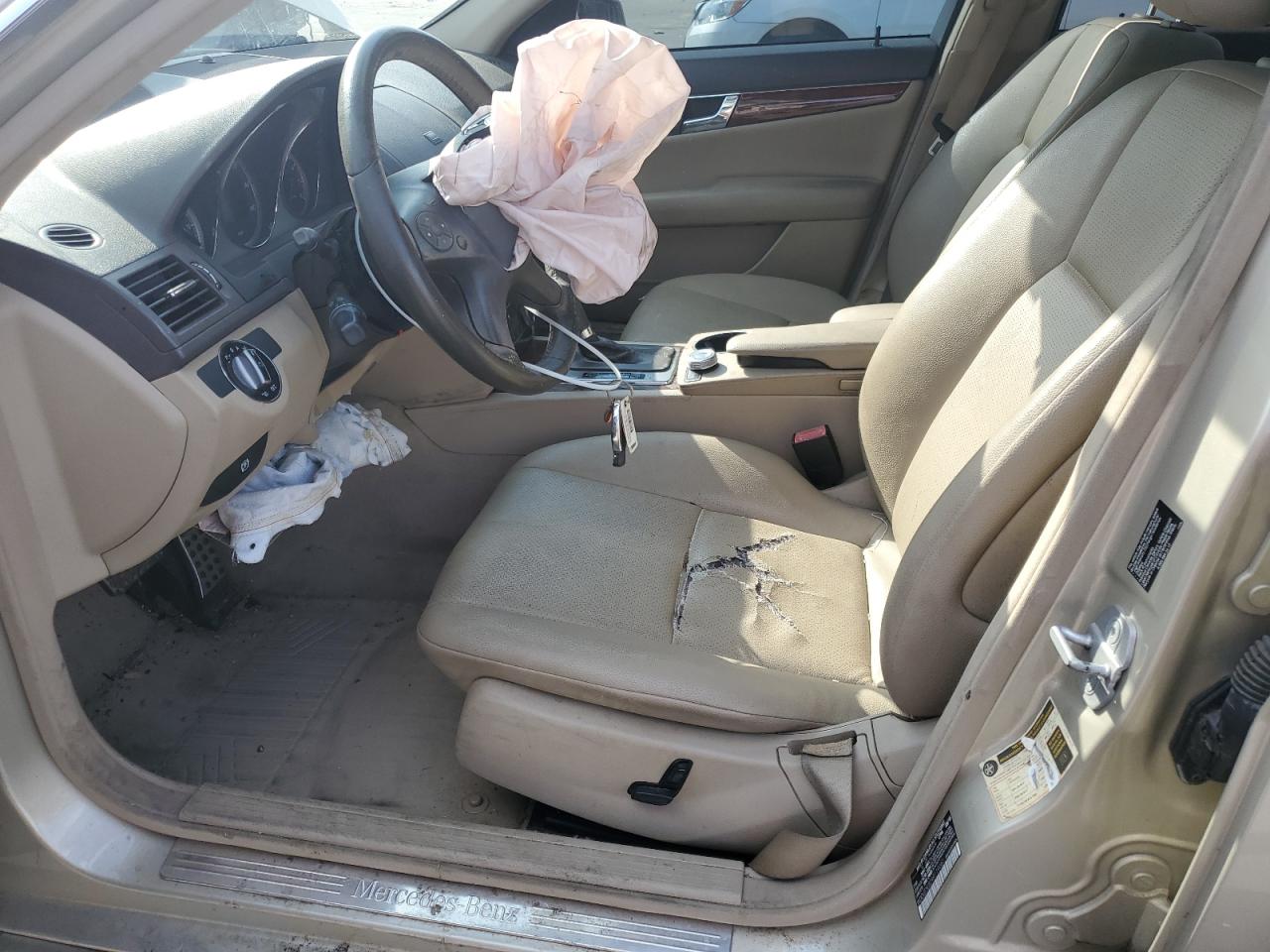 2010 Mercedes-Benz C-klasse VIN WDDGF5EB2AR119062 Copart auction photo, front end / side damage thumbnail 7
