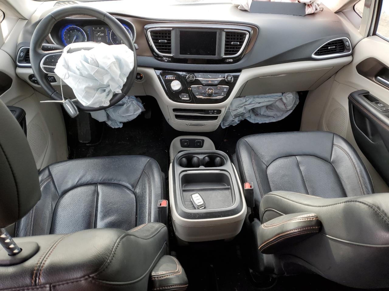2018 Chrysler Pacifica VIN 2C4RC1BG8JR123034 Copart auction photo, front end damage thumbnail 8