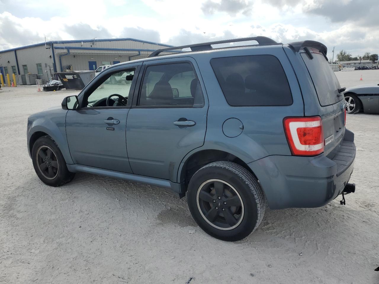 2011 Ford Escape VIN 1FMCU0DG2BKB01617 Copart auction photo, front end damage thumbnail 2