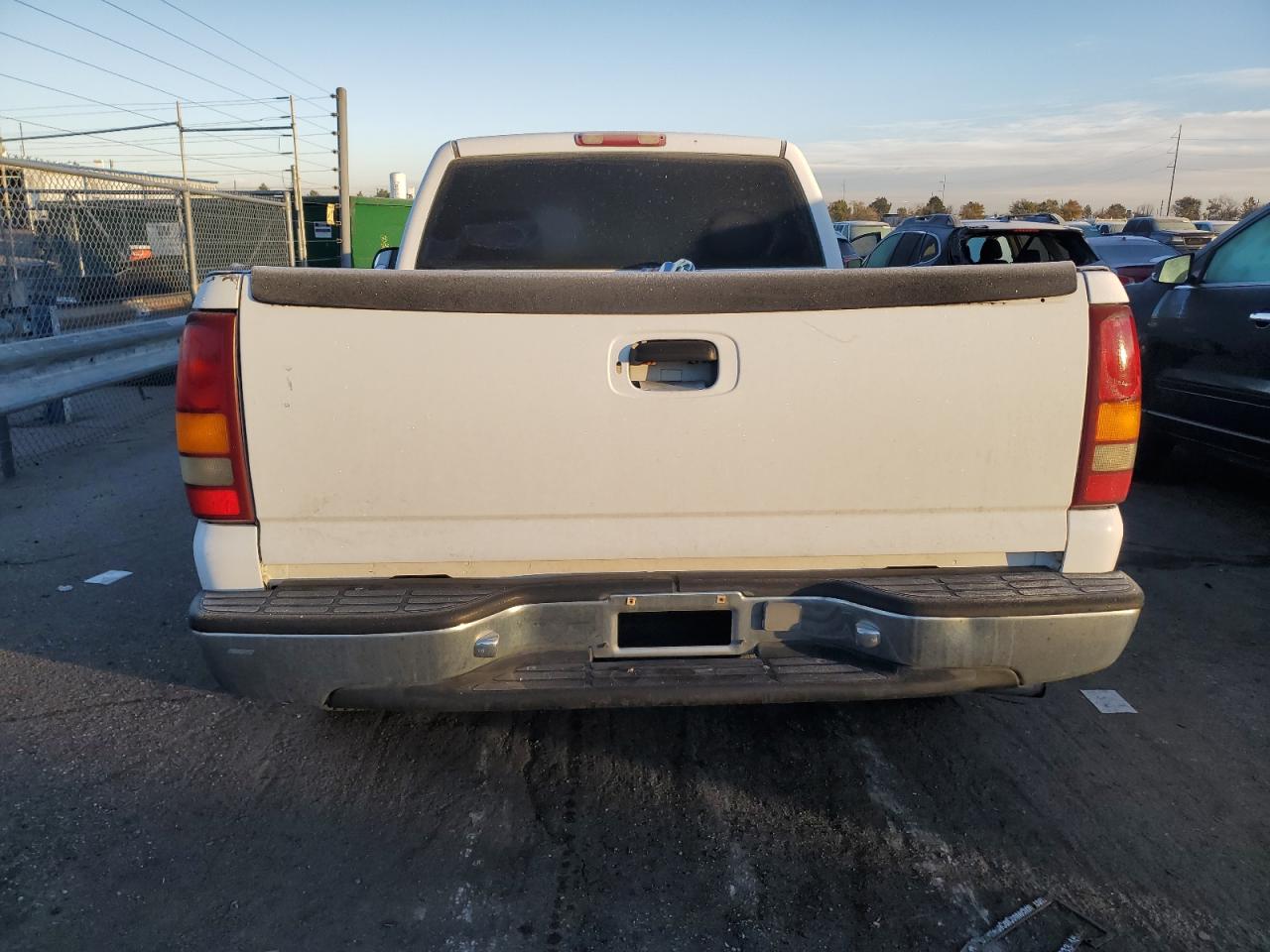 2000 GMC Sierra VIN 1GTEC14W6YZ160540 Copart auction photo, front end damage thumbnail 6