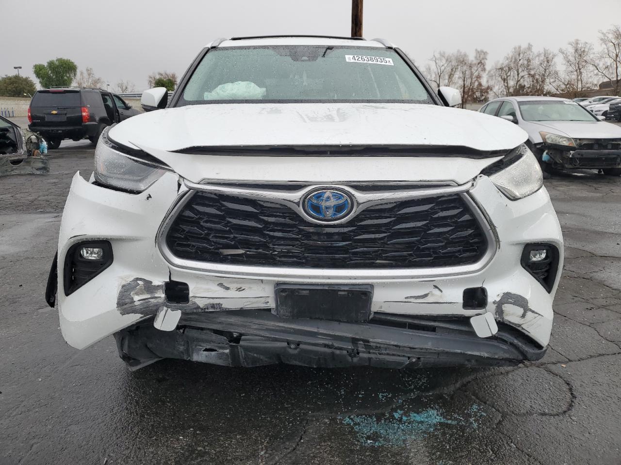 2022 Toyota Highlander VIN 5TDHARAHXNS510711 Copart auction photo, side / front end damage thumbnail 5