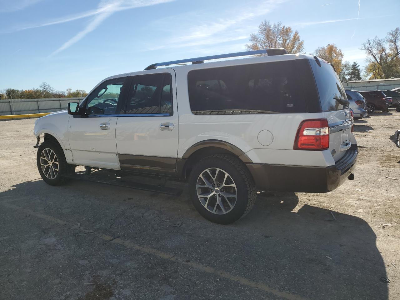 2017 Ford Expedition VIN 1FMJK1JT1HEA32995 Copart auction photo, front end damage thumbnail 2