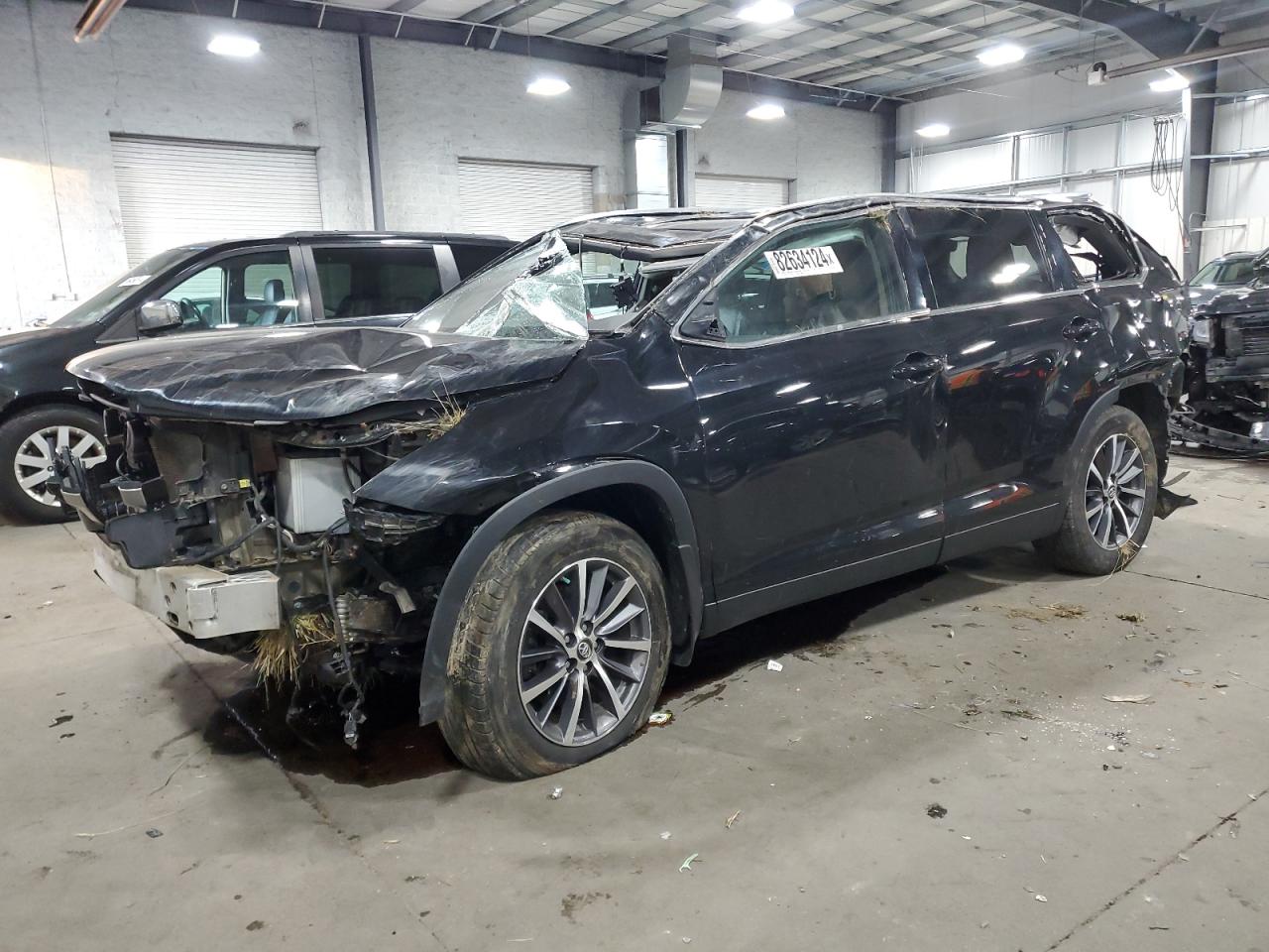 2019 Toyota Highlander VIN 5TDJZRFH3KS733994