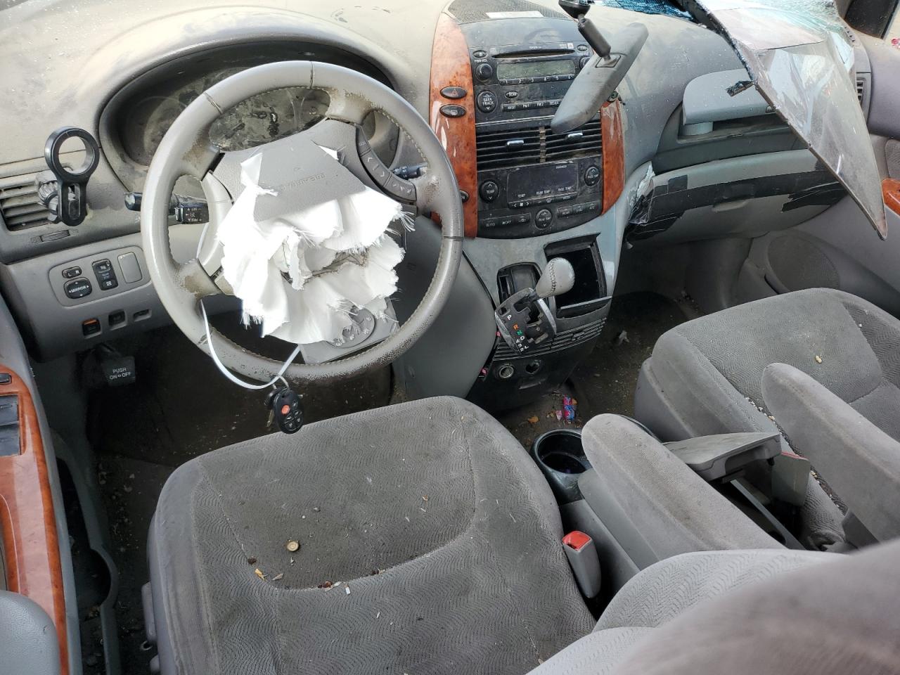 2007 Toyota Sienna VIN 5TDZK22C87S060748 Copart auction photo, burn - engine / side damage thumbnail 8
