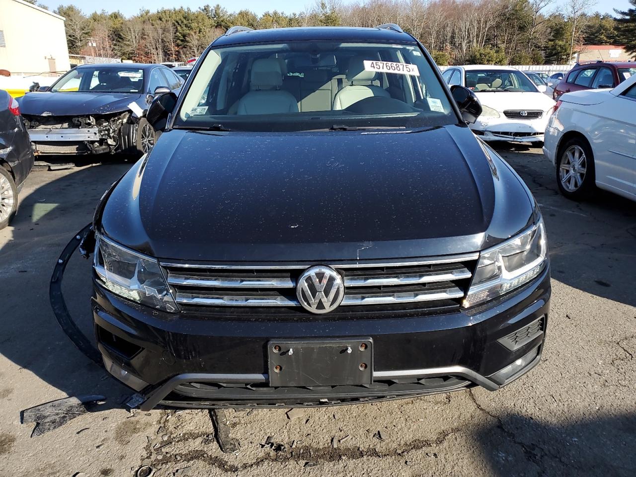 2018 Volkswagen Tiguan VIN 3VV3B7AX7JM058862 Copart auction photo, side / front end damage thumbnail 5