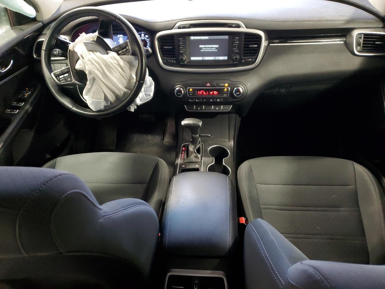 2019 KIA Sorento VIN 5XYPG4A3XKG593289 Copart auction photo, front end damage thumbnail 8