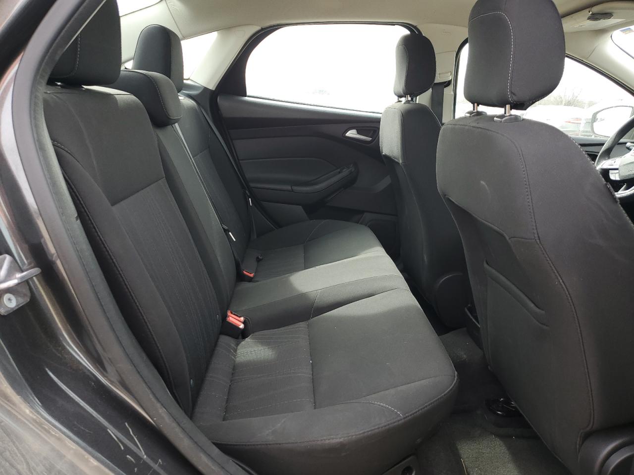 2018 Ford Focus VIN 1FADP3FE3JL304656 Copart auction photo, minor dent/scratches damage thumbnail 10