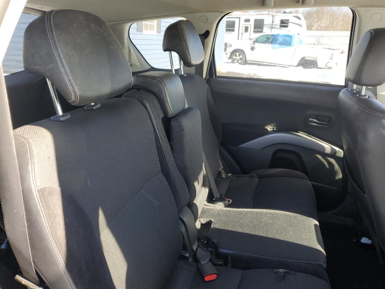 2010 Mitsubishi Outlander VIN JA4JT4AX5AZ012098 Copart auction photo, front end / minor dent/scratches damage thumbnail 11