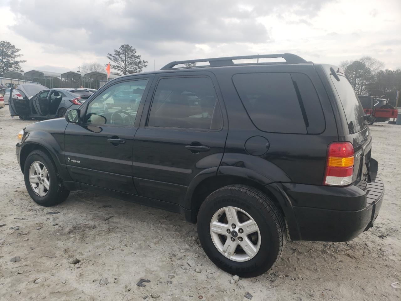 2007 Ford Escape VIN 1FMCU49HX7KB90305 Copart auction photo, side damage thumbnail 2