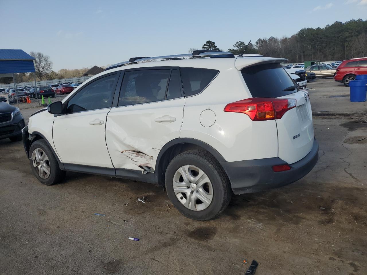 2015 Toyota RAV 4 VIN JTMZFREV5FJ056162 Copart auction photo, front end / side damage thumbnail 2