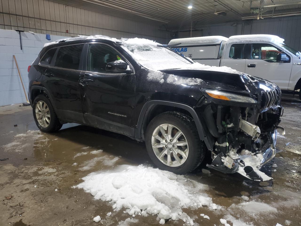 2017 Jeep Grand Cherokee VIN 1C4PJMDS0HW606020 Copart auction photo, front end / side damage thumbnail 4