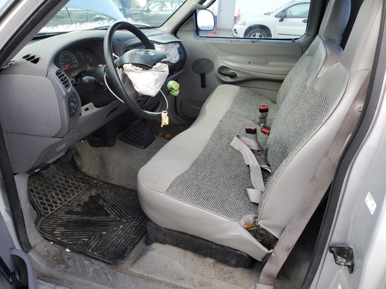 1997 Ford F-150 VIN 1FTDF0765VKC69178 Copart auction photo, front end damage thumbnail 7
