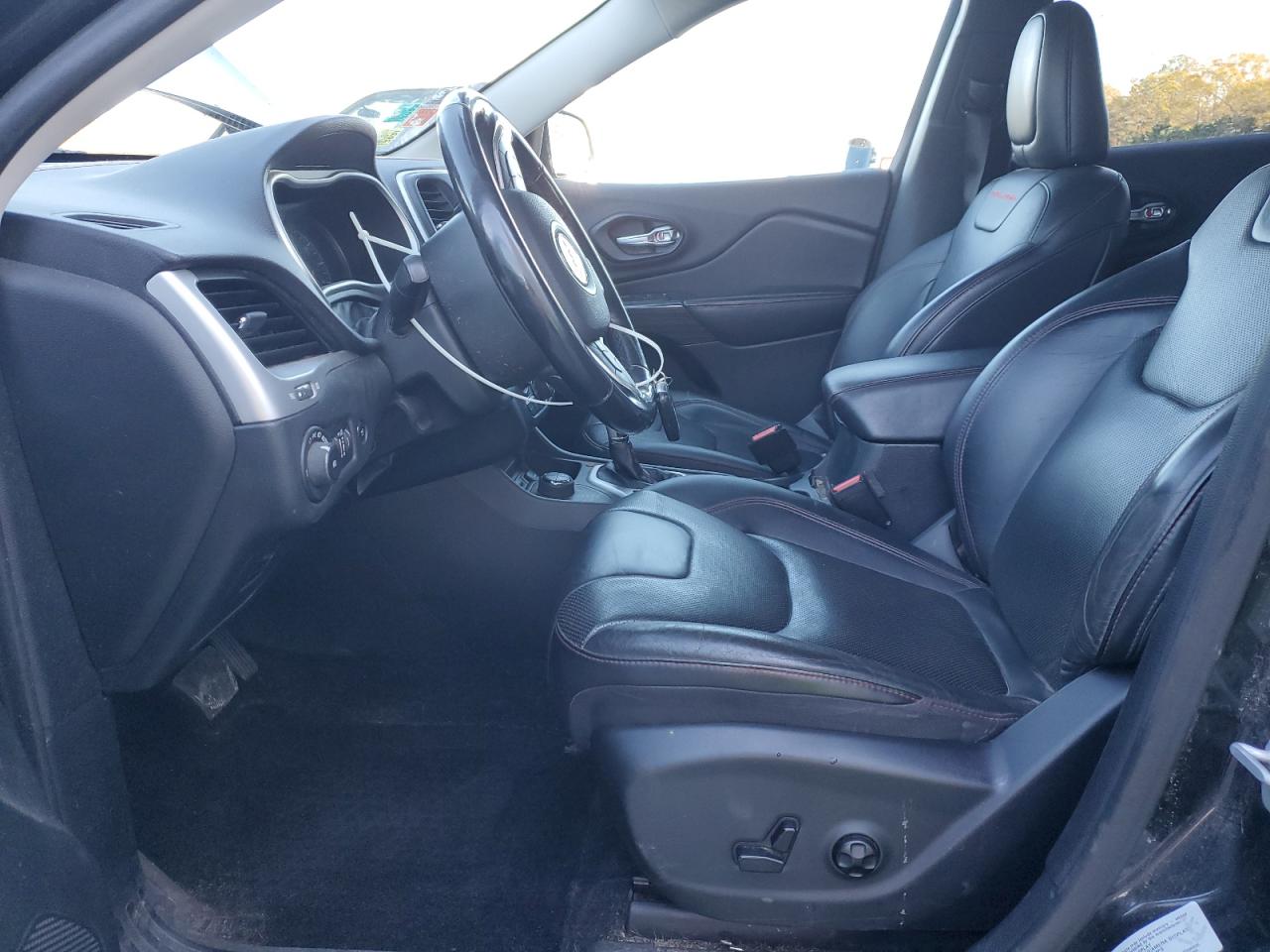2015 Jeep Cherokee VIN 1C4PJMBS2FW685707 Copart auction photo, front end damage thumbnail 7