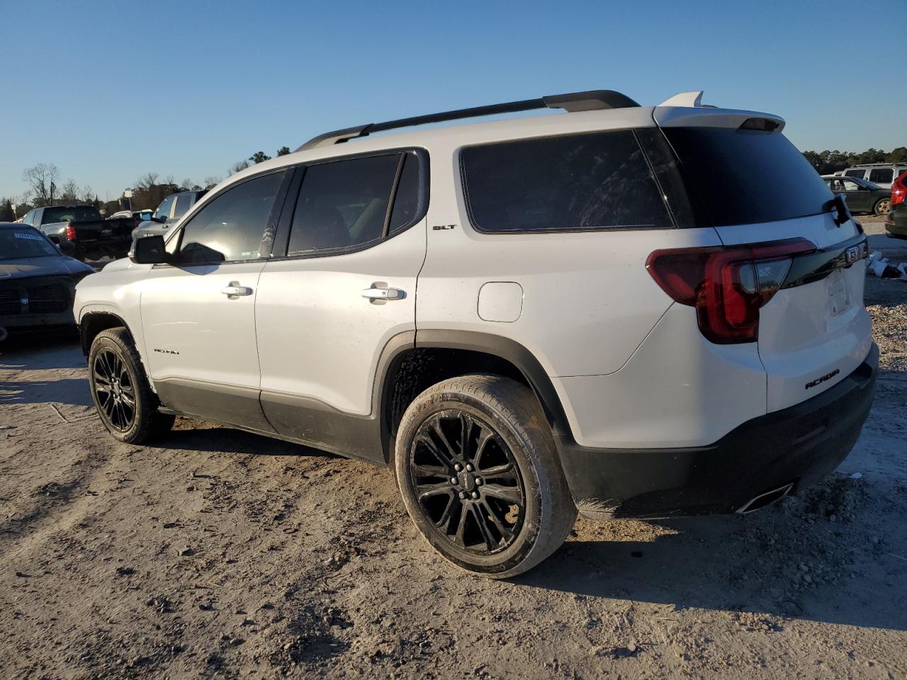 2022 GMC Acadia VIN 1GKKNMLS9NZ111894 Copart auction photo, front end damage thumbnail 2