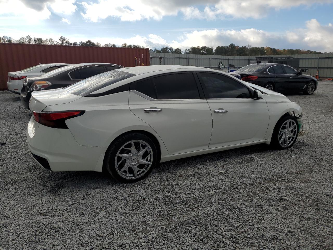 2019 Nissan Altima VIN 1N4BL4BVXKN324858 Copart auction photo, front end / mechanical damage thumbnail 3