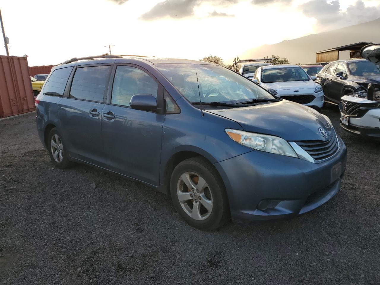 2014 Toyota Sienna VIN 5TDKK3DCXES434519 Copart auction photo, undercarriage damage thumbnail 4